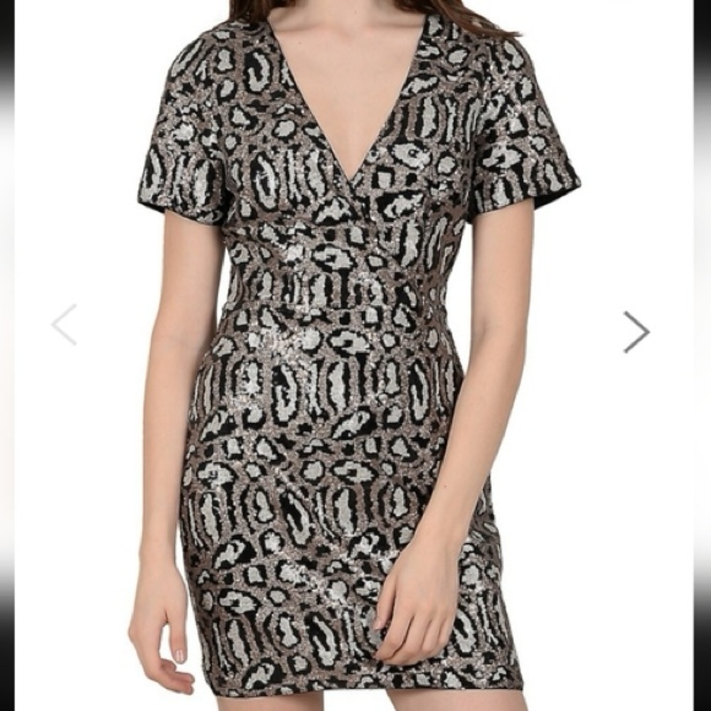 Molly Bracken Holiday Sequin Dress Sz M